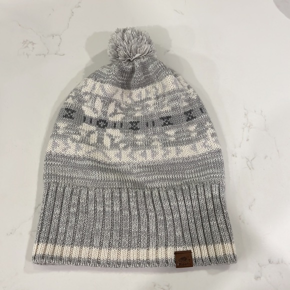 Roots toque - Picture 2 of 3